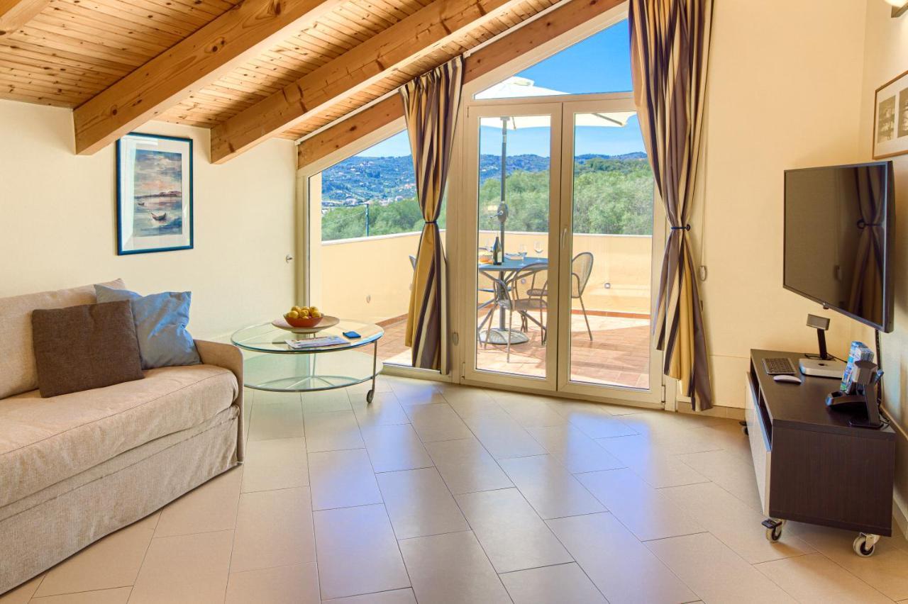 Appartamenti Villa il Poggiolo Diano Marina Esterno foto