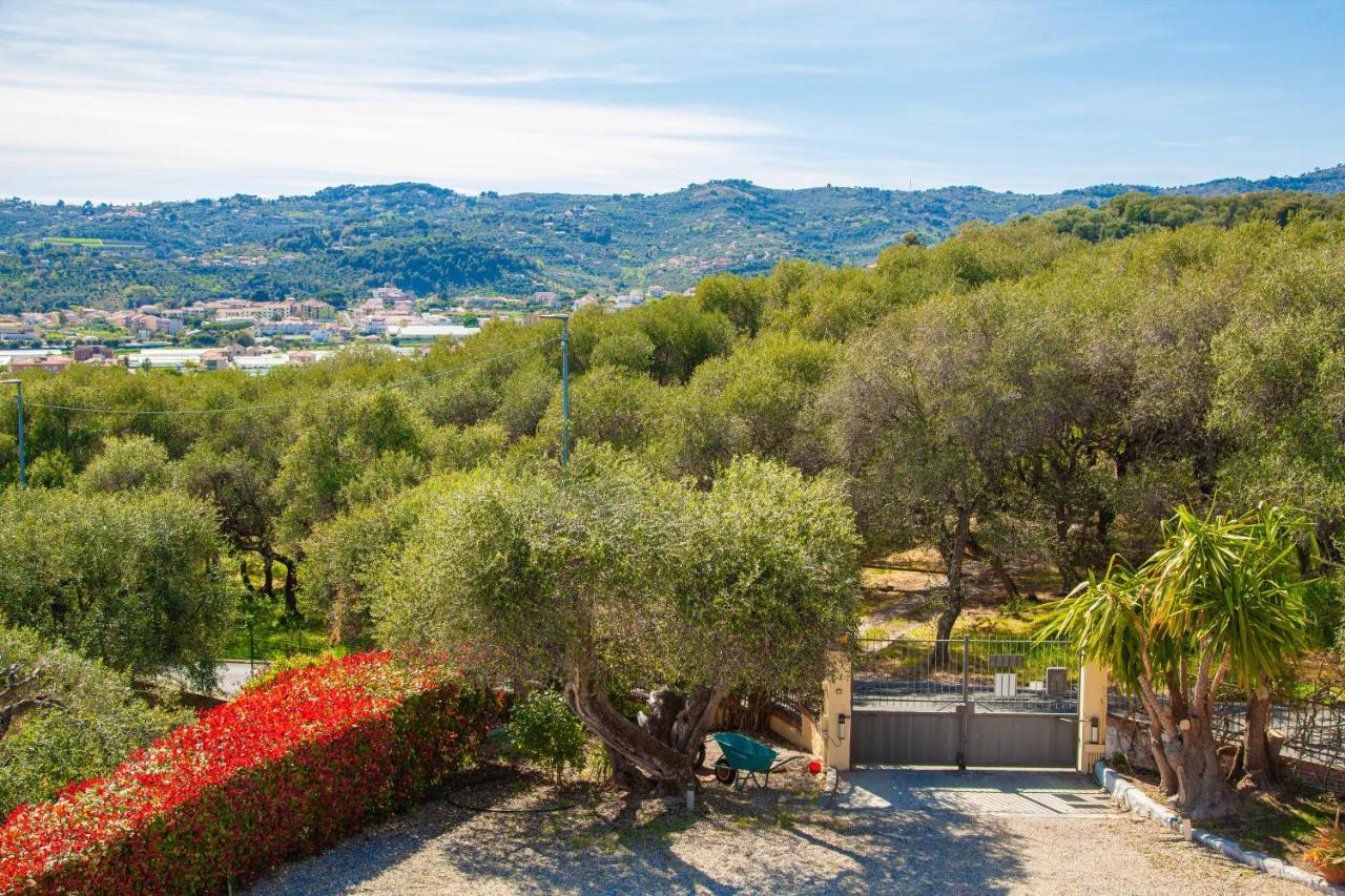 Appartamenti Villa il Poggiolo Diano Marina Esterno foto