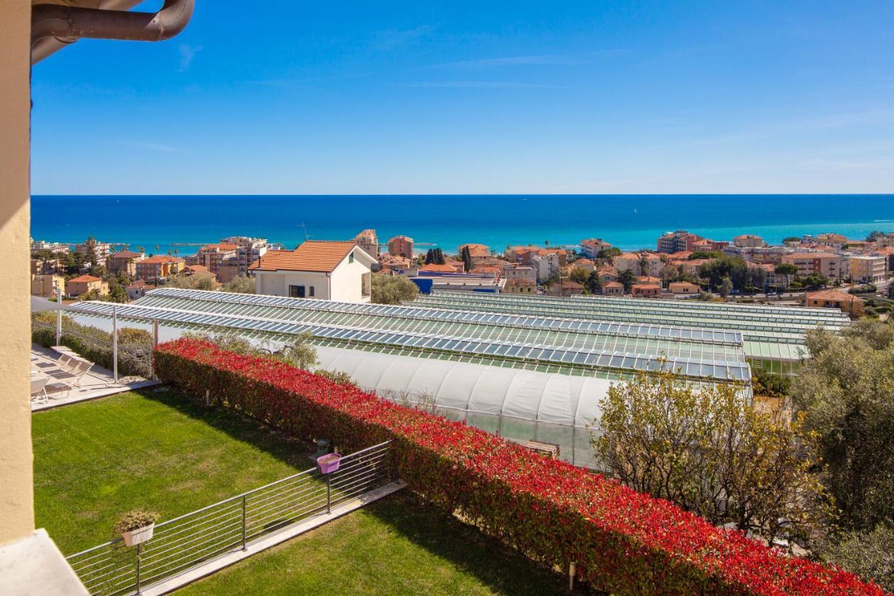 Appartamenti Villa il Poggiolo Diano Marina Esterno foto
