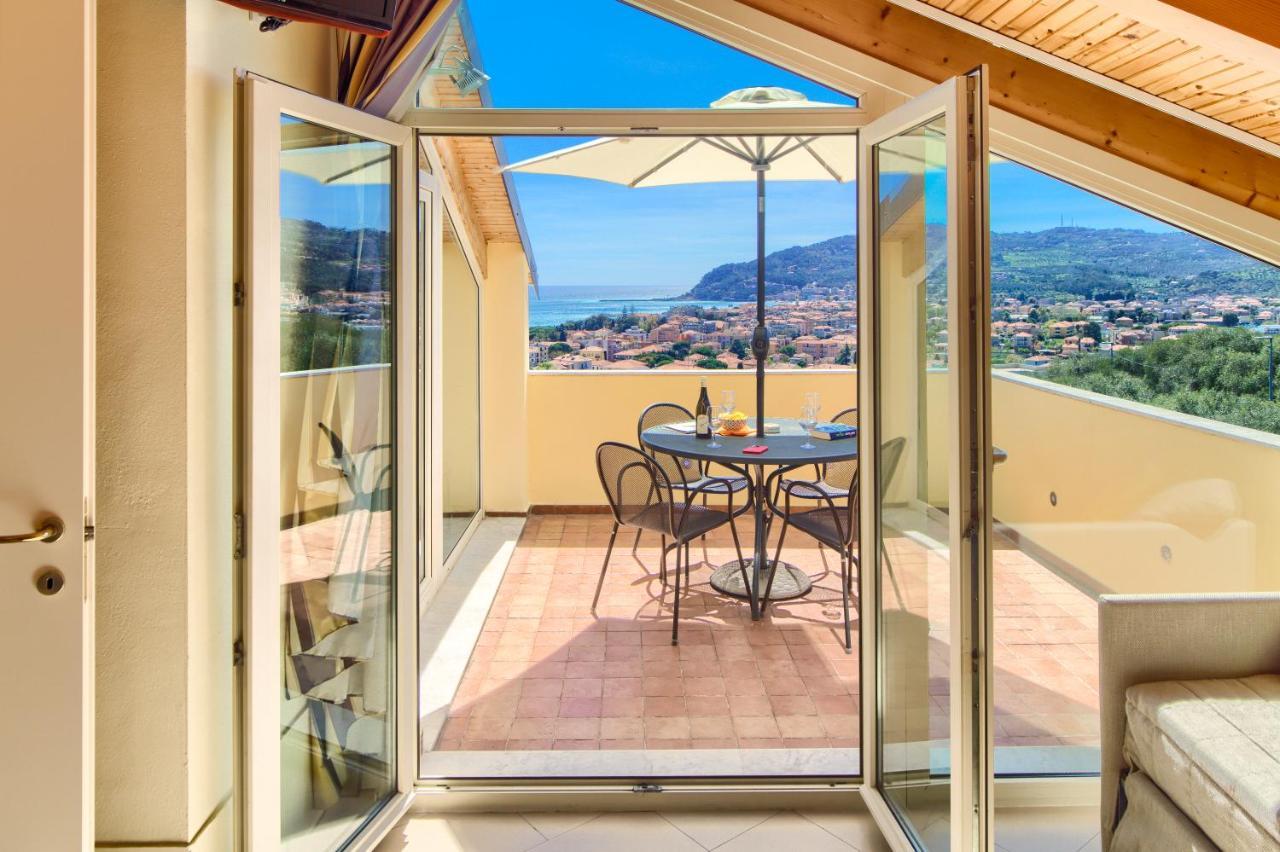 Appartamenti Villa il Poggiolo Diano Marina Esterno foto