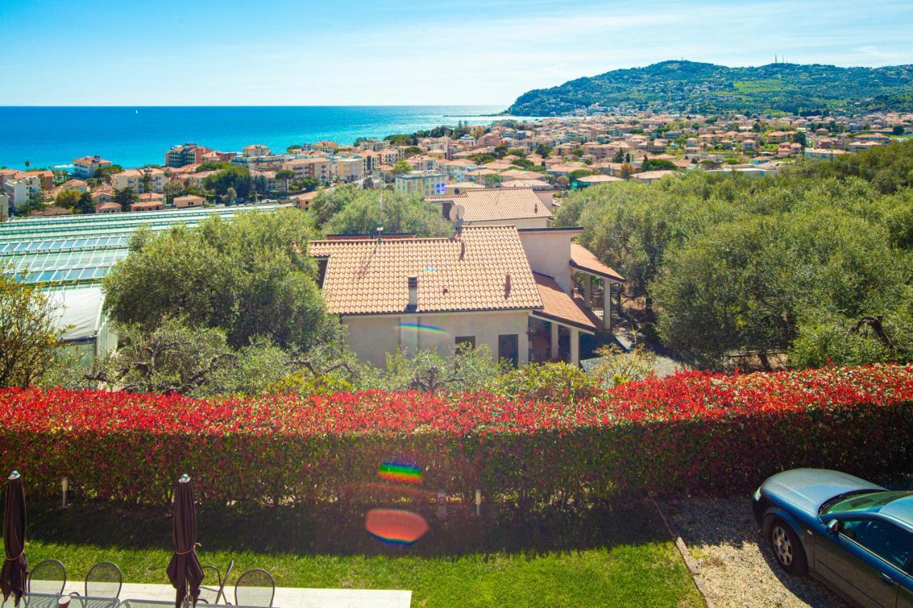 Appartamenti Villa il Poggiolo Diano Marina Esterno foto