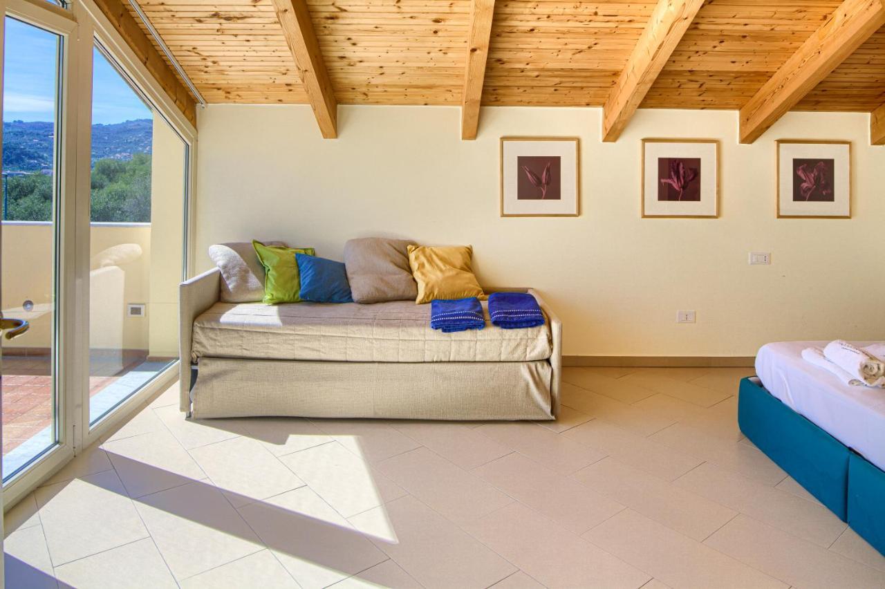 Appartamenti Villa il Poggiolo Diano Marina Esterno foto