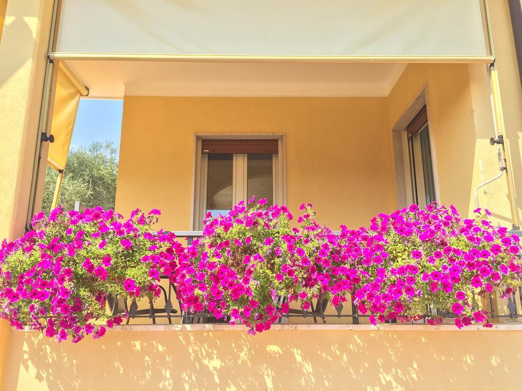 Appartamenti Villa il Poggiolo Diano Marina Esterno foto