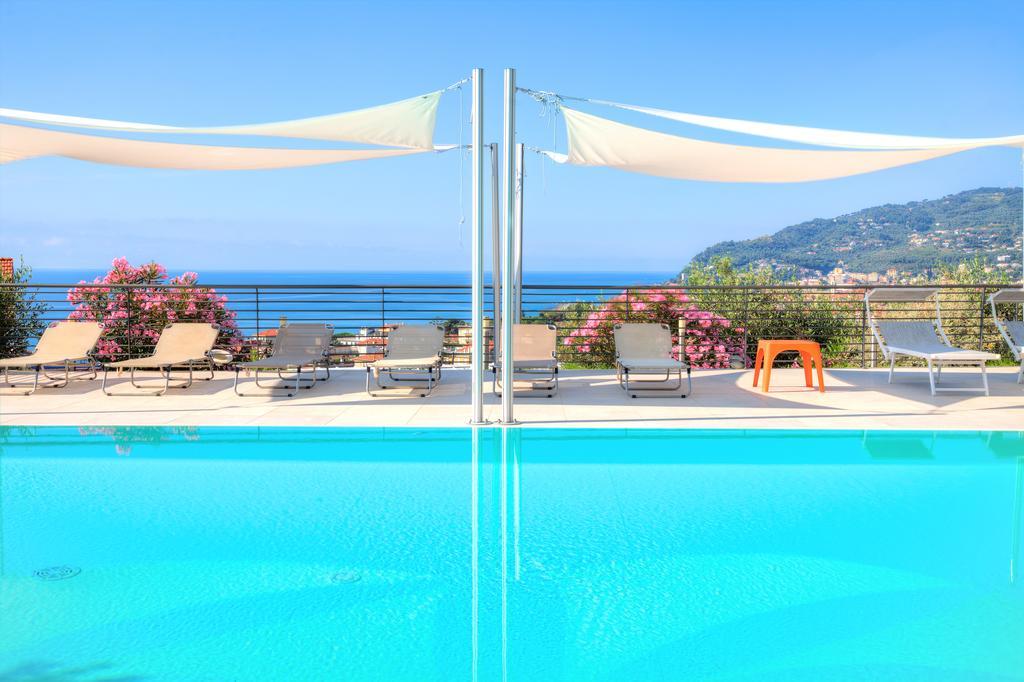 Appartamenti Villa il Poggiolo Diano Marina Esterno foto