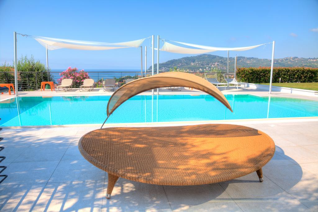 Appartamenti Villa il Poggiolo Diano Marina Esterno foto