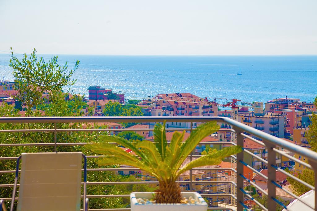 Appartamenti Villa il Poggiolo Diano Marina Esterno foto